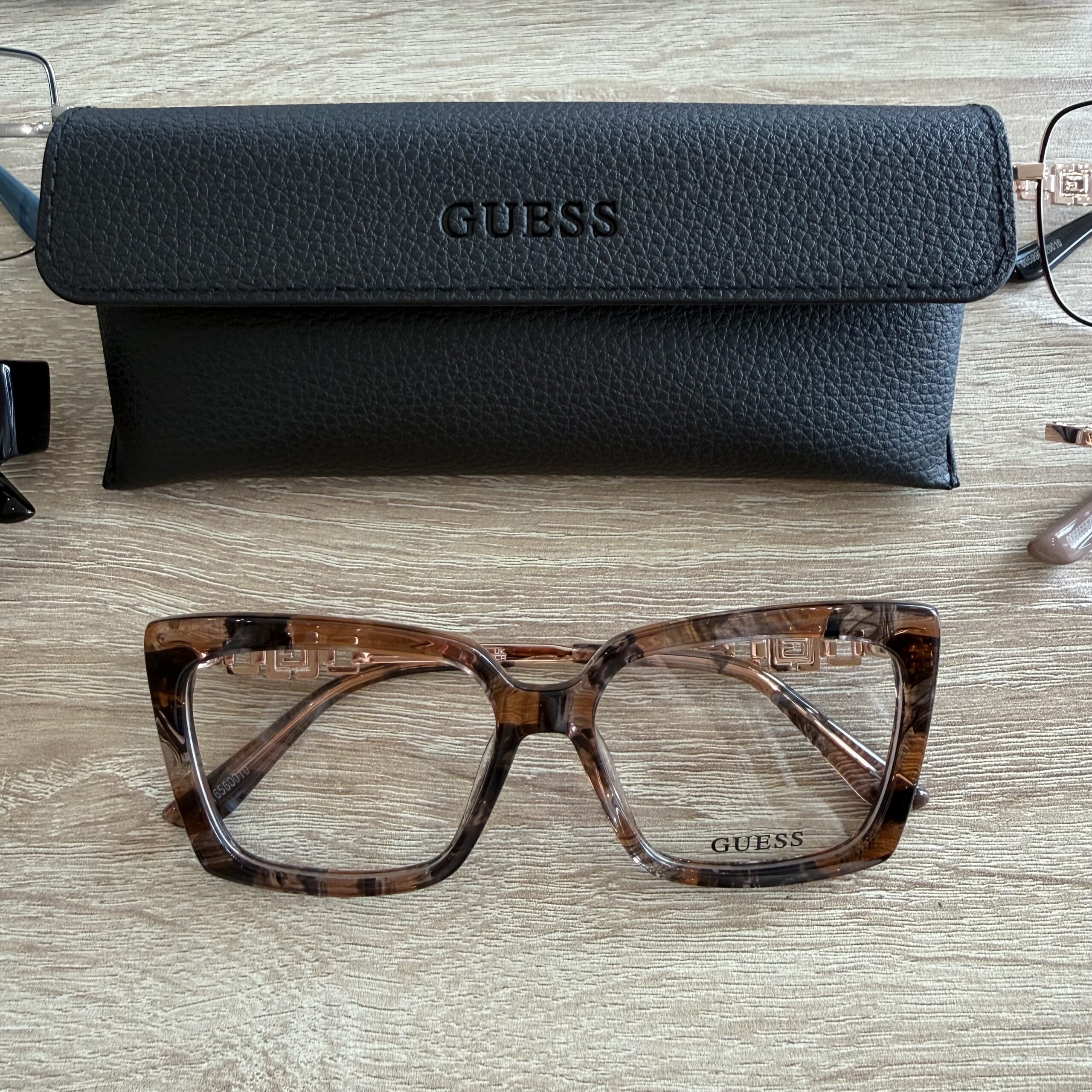 Okulary do biura i na co dzień: Styl, który podkreśla Twój profesjonalizm